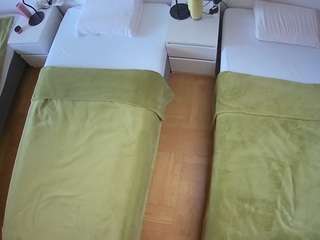 voyeurcam-julmodels-bed-5
