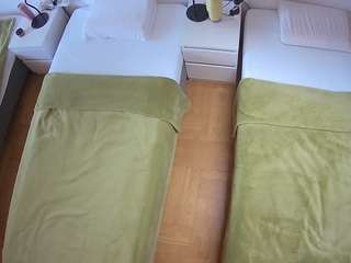 voyeurcam-julmodels-bed-5