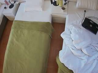 voyeurcam-julmodels-bed-5