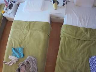 voyeurcam-julmodels-bed-5