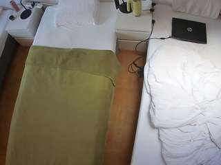 voyeurcam-julmodels-bed-5