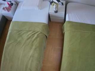 voyeurcam-julmodels-bed-5 camsoda