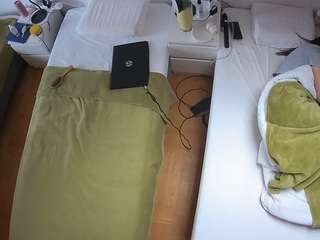voyeurcam-julmodels-bed-5