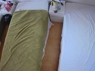 voyeurcam-julmodels-bed-5