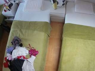 voyeurcam-julmodels-bed-5