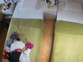 voyeurcam-julmodels-bed-5