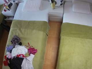 voyeurcam-julmodels-bed-5