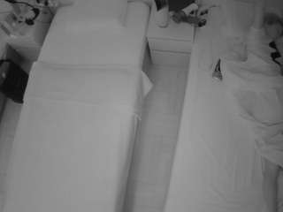 voyeurcam-julmodels-bed-5