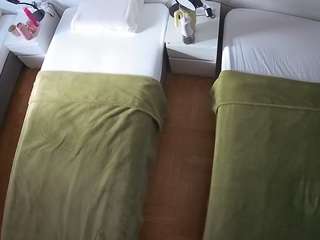 voyeurcam-julmodels-bed-5