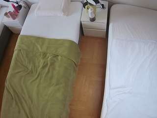 voyeurcam-julmodels-bed-5