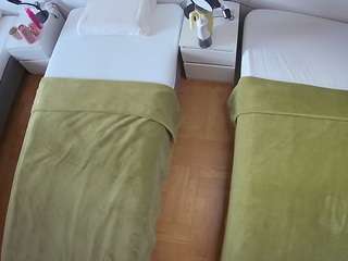 voyeurcam-julmodels-bed-5