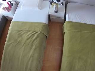 voyeurcam-julmodels-bed-5