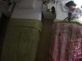 voyeurcam-julmodels-bed-5