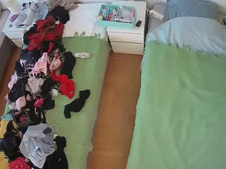 Julmodels Bedroom-D5's Live Sex Cam Show