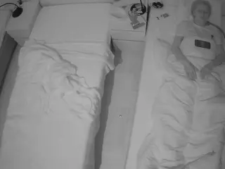 Julmodels Bedroom-D5's Live Sex Cam Show