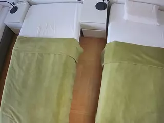 Julmodels Bedroom-D5's Live Sex Cam Show