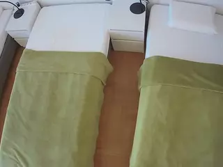Julmodels Bedroom-D5's Live Sex Cam Show