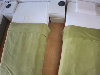 Julmodels Bedroom-D5's Live Sex Cam Show