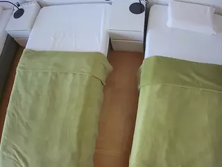Julmodels Bedroom-D5's Live Sex Cam Show