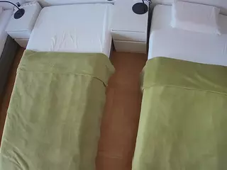 Julmodels Bedroom-D5's Live Sex Cam Show