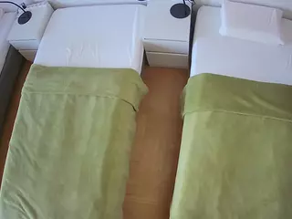 Julmodels Bedroom-D5's Live Sex Cam Show