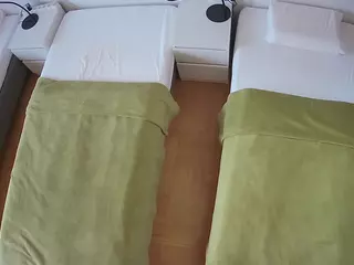 Julmodels Bedroom-D5's Live Sex Cam Show