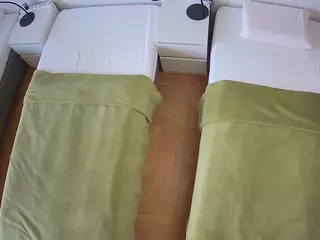 Julmodels Bedroom-D5's Live Sex Cam Show