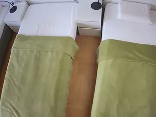 Julmodels Bedroom-D5's Live Sex Cam Show