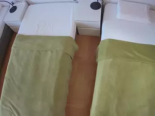 Julmodels Bedroom-D5's Live Sex Cam Show