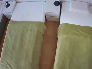 Julmodels Bedroom-D5's Live Sex Cam Show