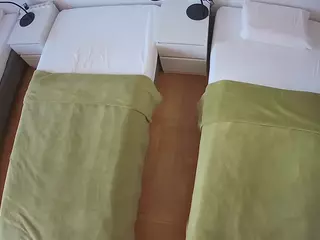Julmodels Bedroom-D5's Live Sex Cam Show