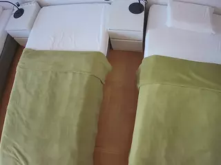 Julmodels Bedroom-D5's Live Sex Cam Show
