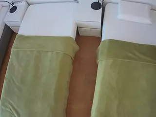 Julmodels Bedroom-D5's Live Sex Cam Show