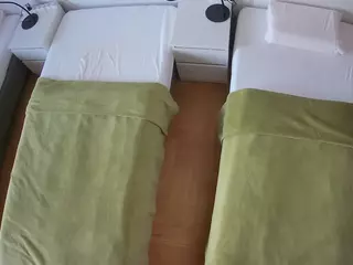 Julmodels Bedroom-D5's Live Sex Cam Show