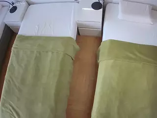 Julmodels Bedroom-D5's Live Sex Cam Show