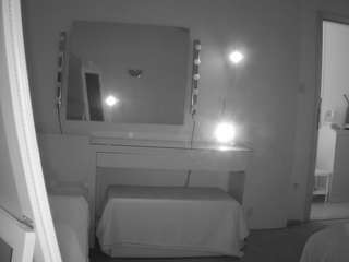 voyeurcam-julmodels-reallife-1