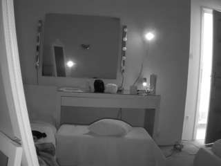 voyeurcam-julmodels-reallife-1 webcam