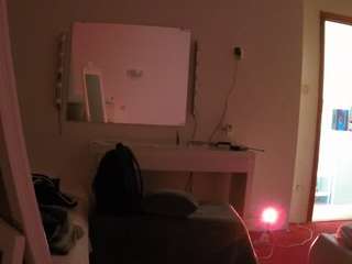 该模特正在直播。 voyeurcam-julmodels-reallife-1