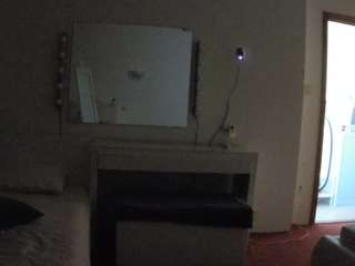 voyeurcam-julmodels-reallife-1's CamSoda show and profile