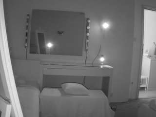 voyeurcam-julmodels-reallife-1