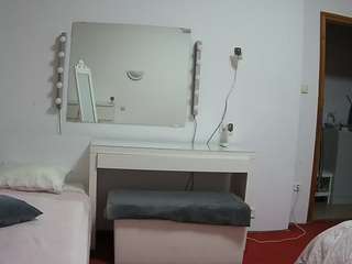 voyeurcam-julmodels-reallife-1