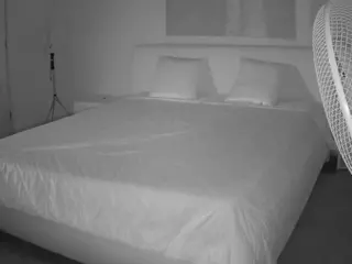 Julmodels Bedroom-E1's Live Sex Cam Show