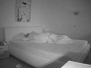voyeurcam-julmodels-reallife-2