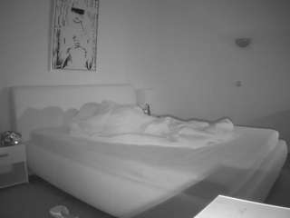 voyeurcam-julmodels-reallife-2
