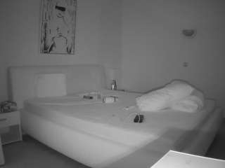 voyeurcam-julmodels-reallife-2