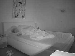voyeurcam-julmodels-reallife-2