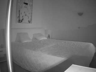 voyeurcam-julmodels-reallife-2