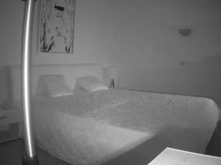 voyeurcam-julmodels-reallife-2
