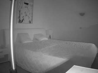 voyeurcam-julmodels-reallife-2