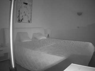 voyeurcam-julmodels-reallife-2